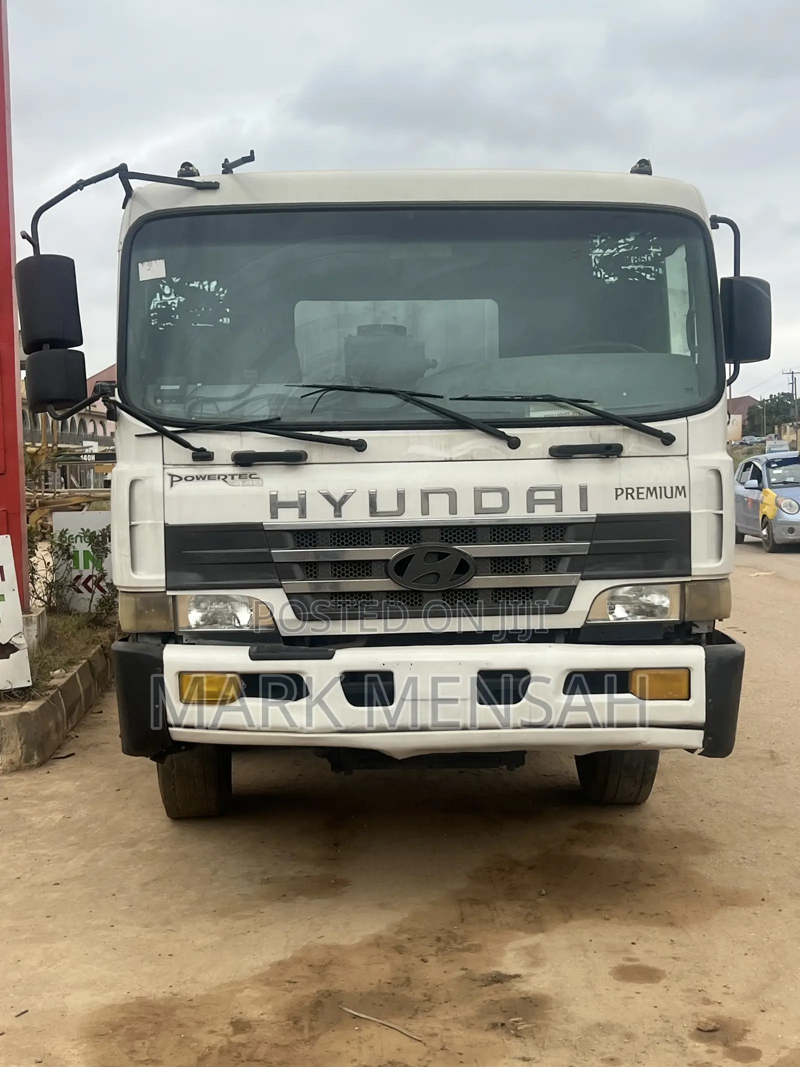 Hyundai Permium
