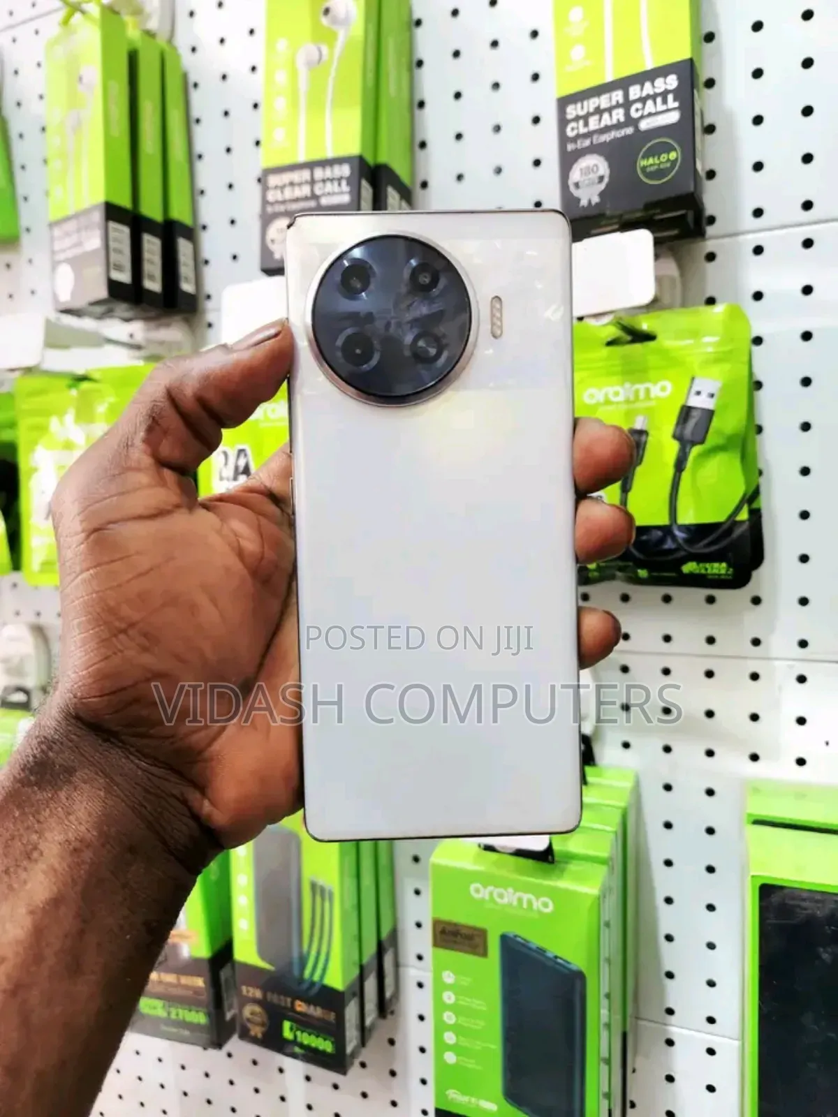 Tecno Spark 20 Pro Plus 256 GB Silver