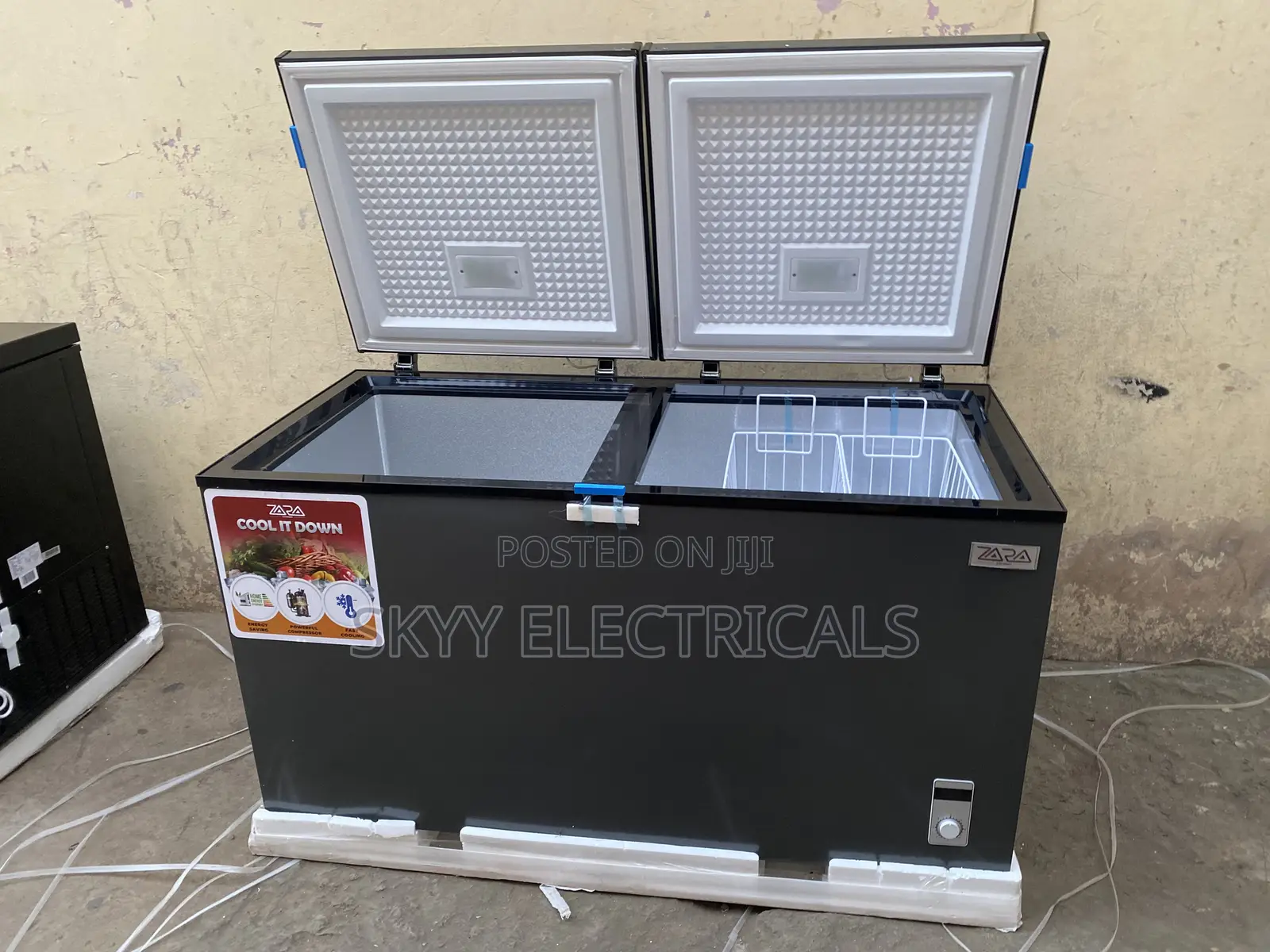 Durable Zara 450litres DoubleDoor Chest Freezer