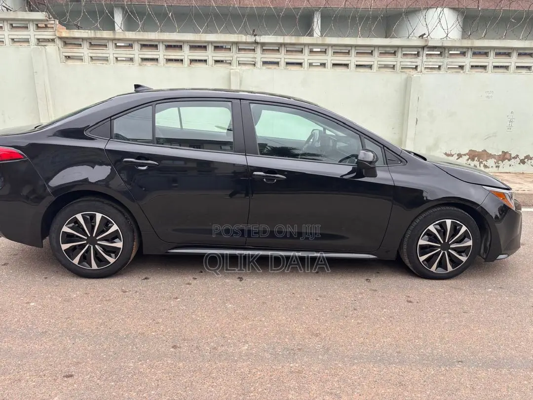 Toyota Corolla LE 2023 Black