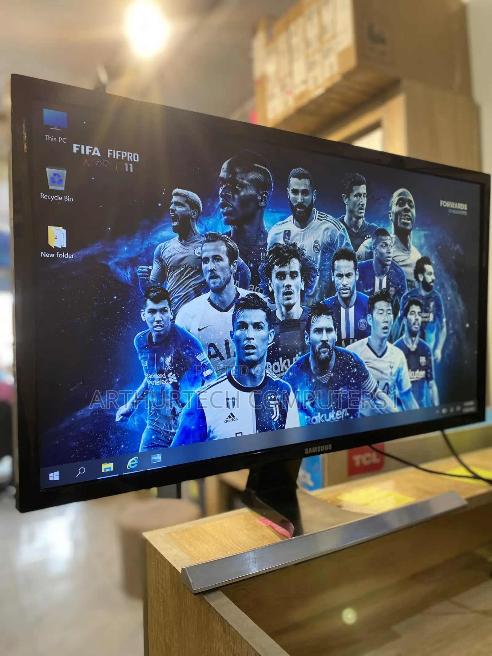 Samsung UHD Monitor