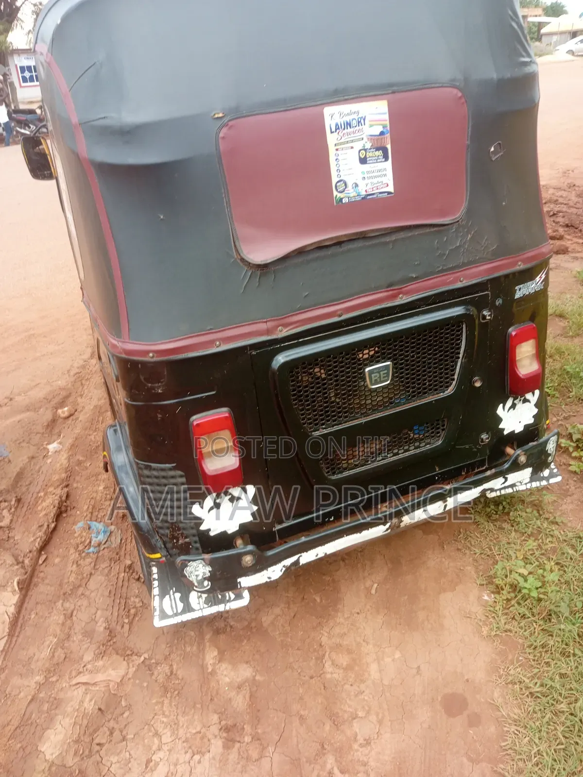Bajaj RE 2022 Black