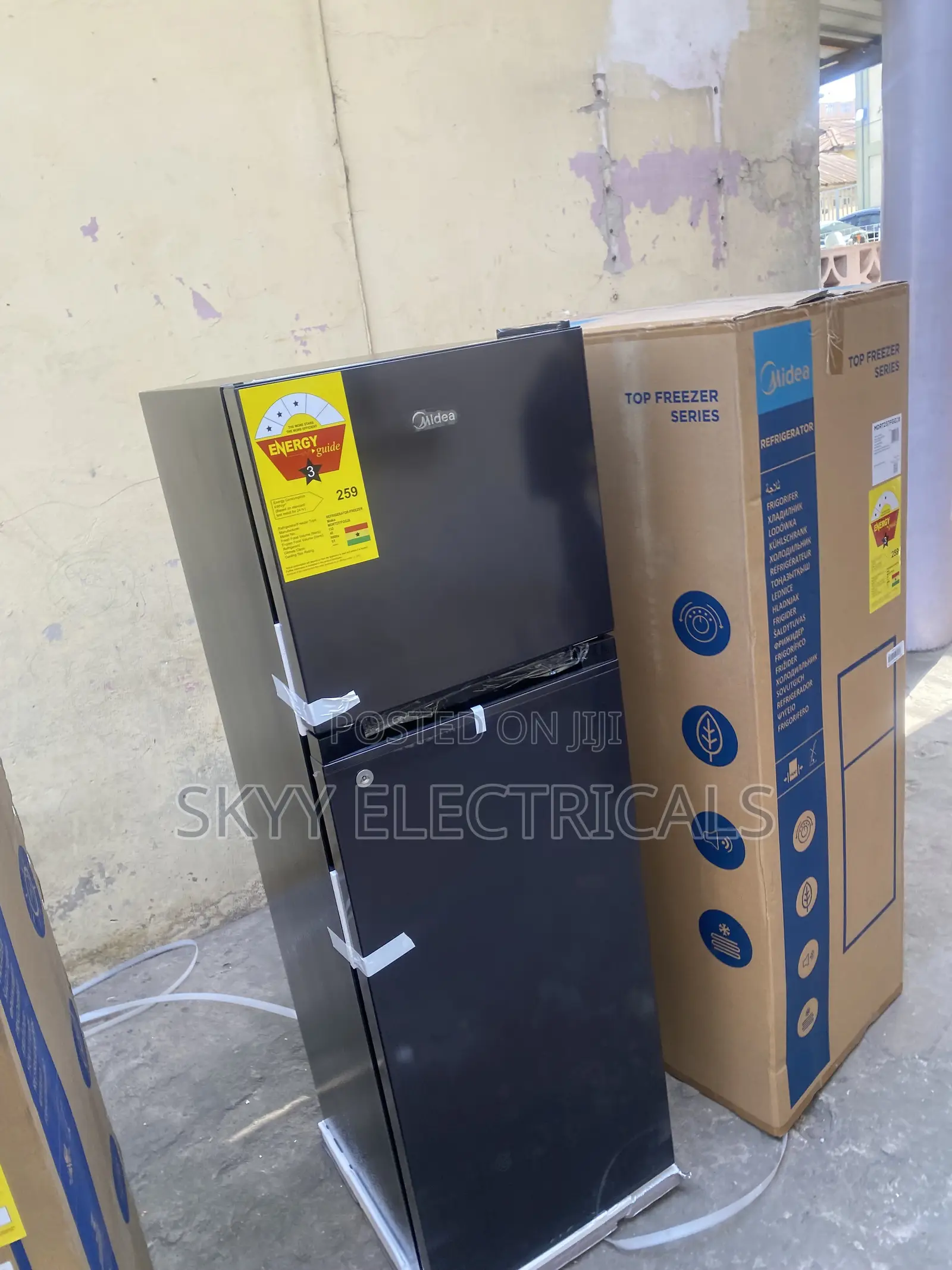Strongly Made Midea 174liters DoubleDoor Fridge