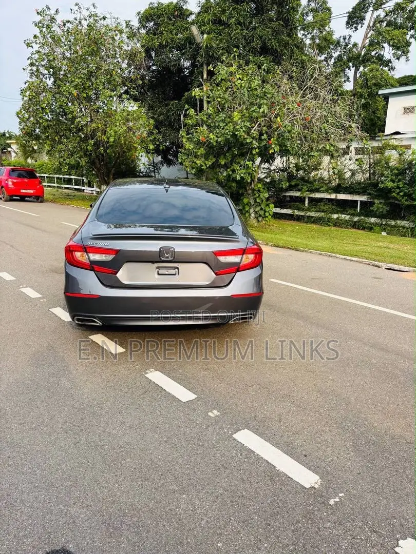 Honda Accord Sport (1.5L 4cyl Turbo CVT) 2019 Gray
