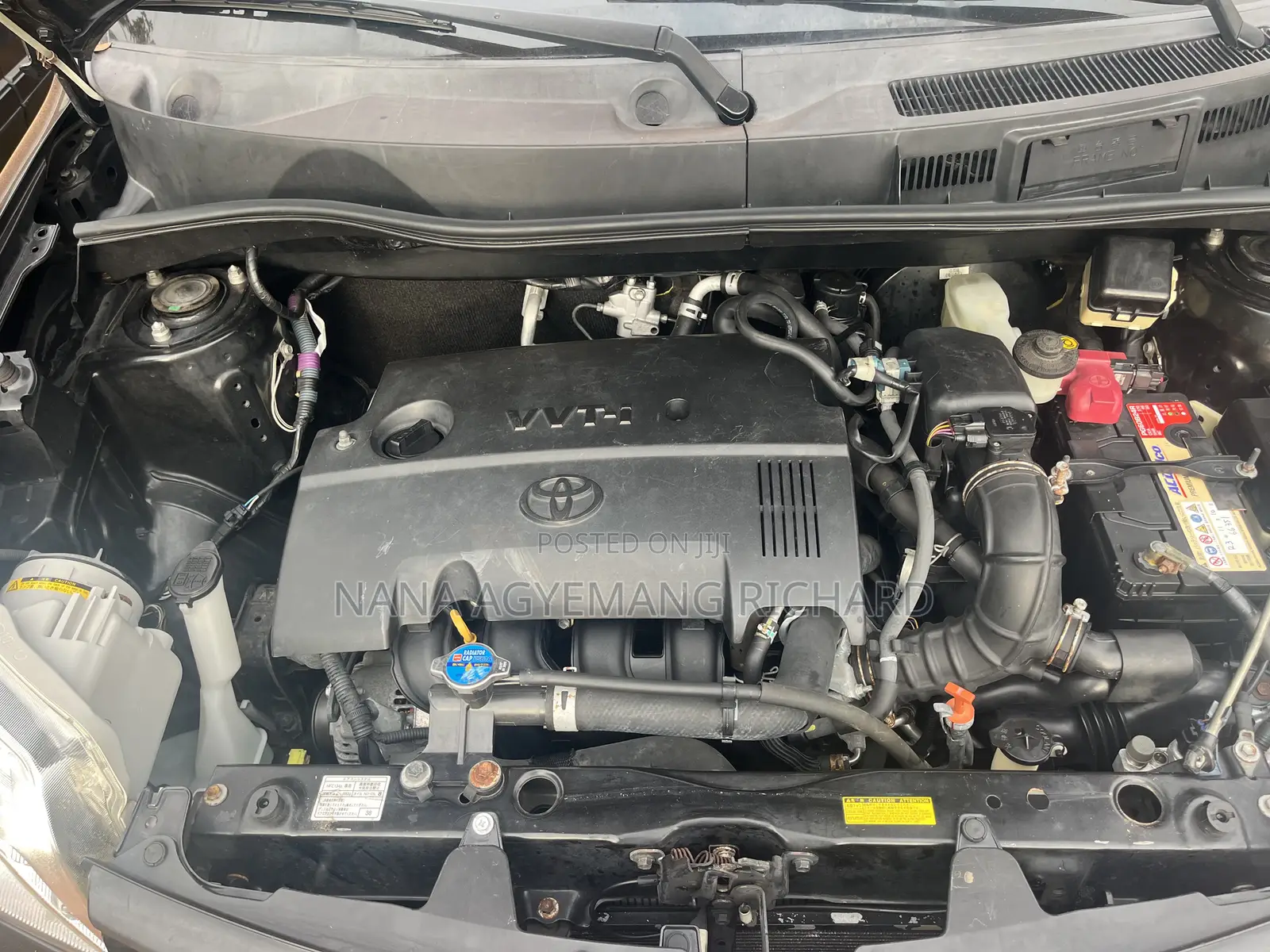 Toyota Sienta 1.5 FWD 2013 Black