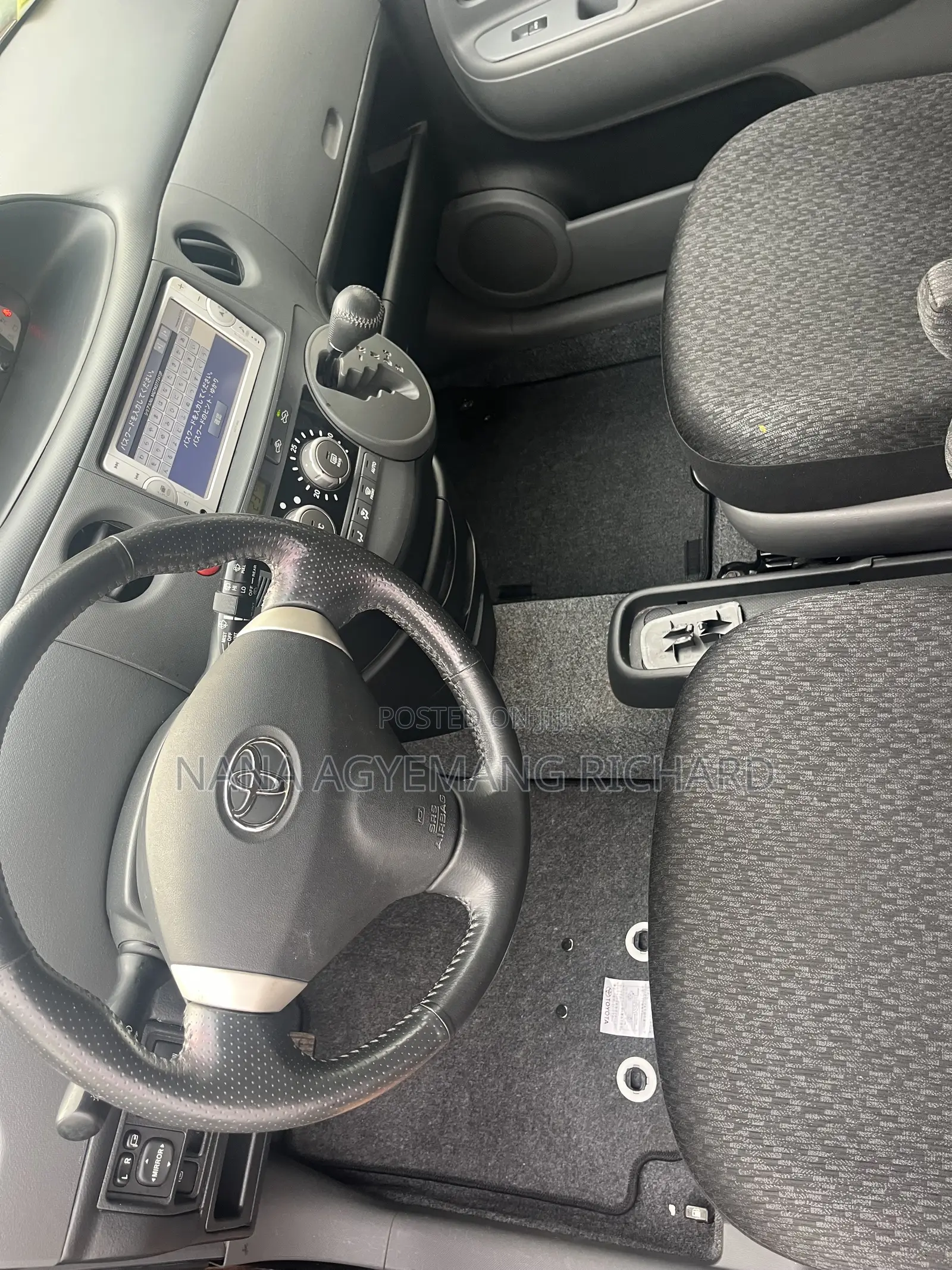 Toyota Sienta 1.5 FWD 2013 Black