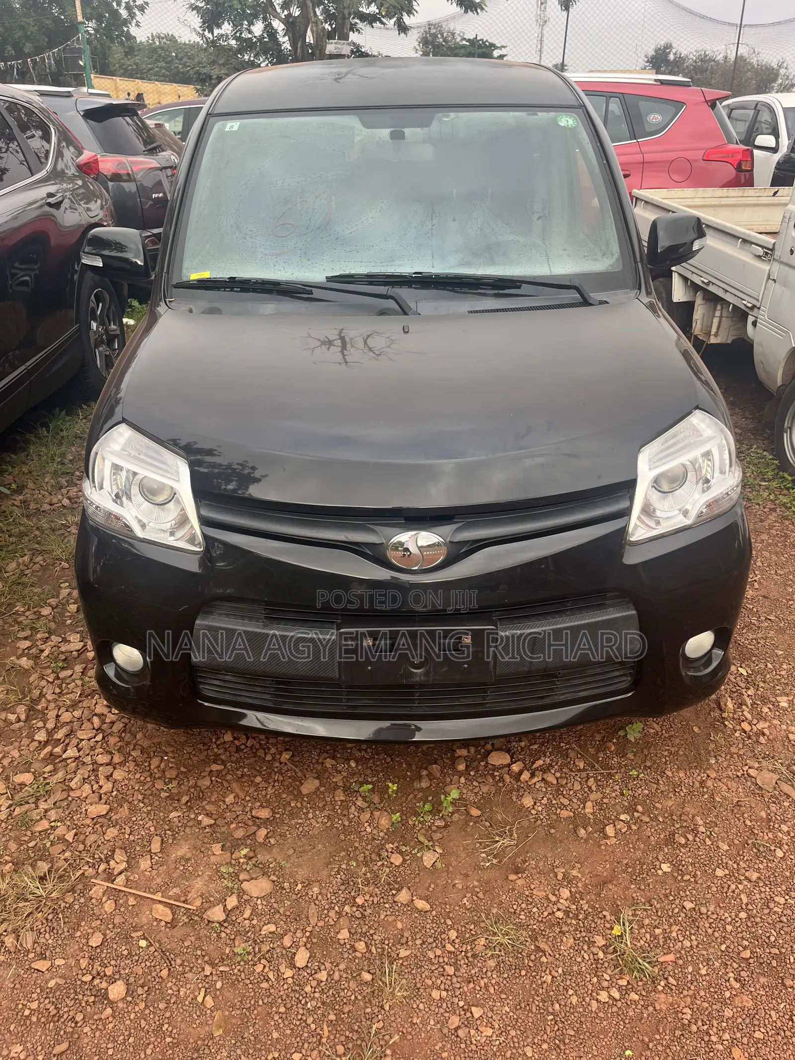 Toyota Sienta 1.5 FWD 2013 Black