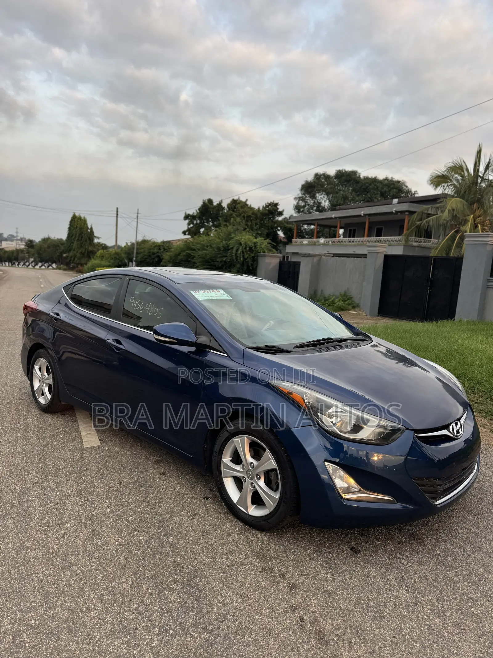 Hyundai Elantra Limited Sedan FWD (1.8L 4cyl 6A) 2016 Blue
