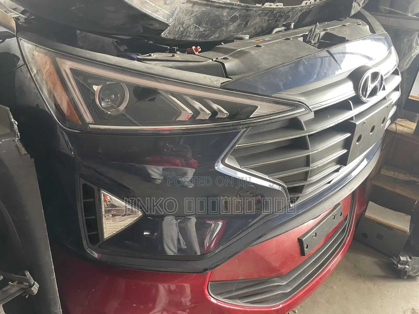 Hyundai Elantra 2019-2020 Front-Cut