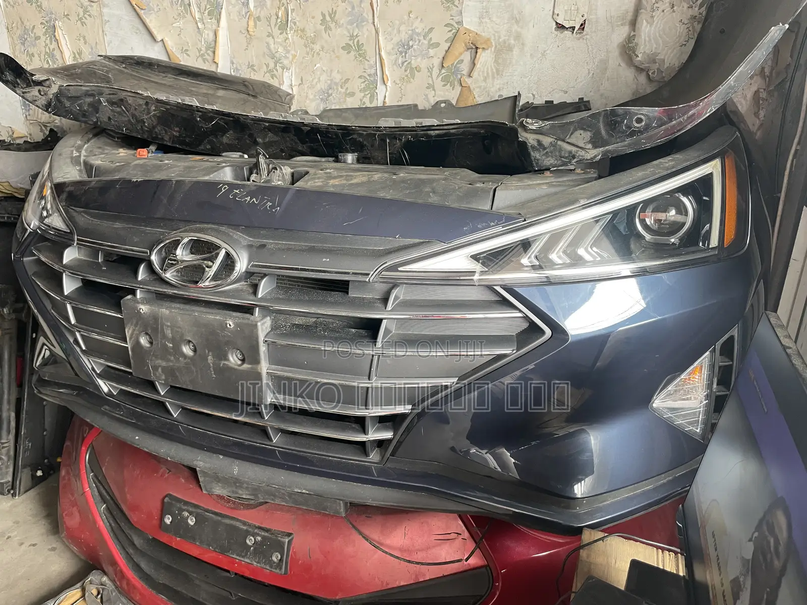 Hyundai Elantra 2019-2020 Front-Cut