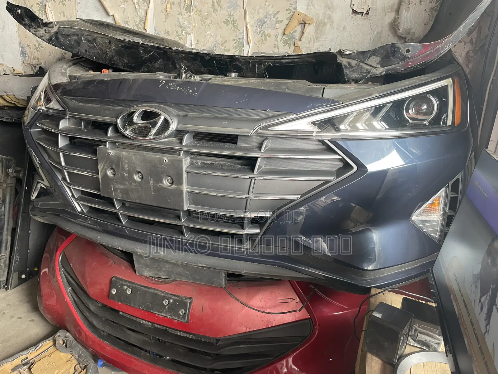 Hyundai Elantra 2019-2020 Front-Cut