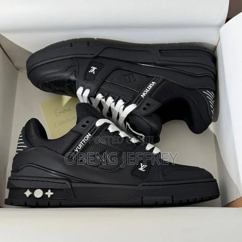 Original Louis Vuitton Trainer Black,white Lace
