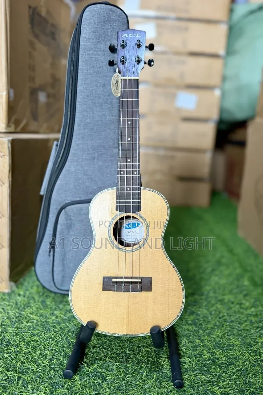 ACL Ukulele With Gig Bag and Strap