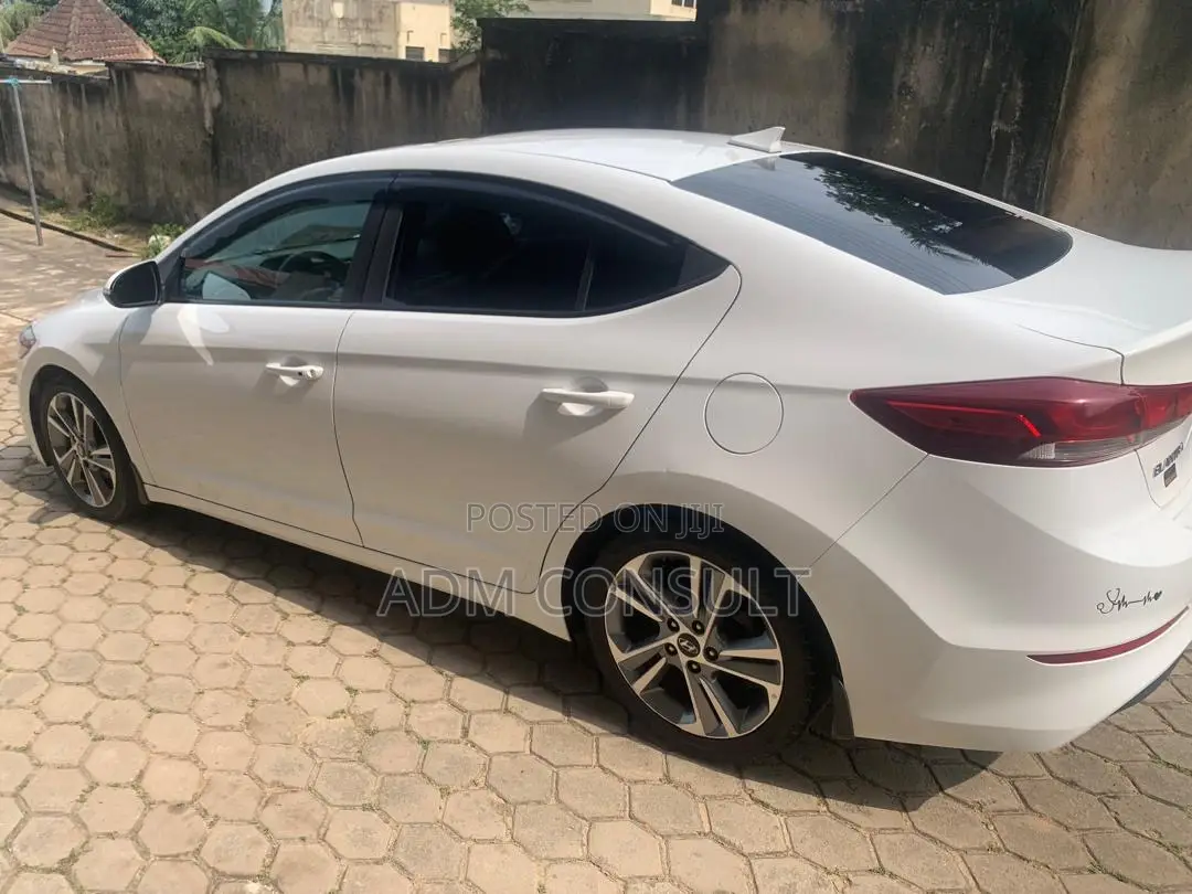 Hyundai Elantra Sport 2018 White