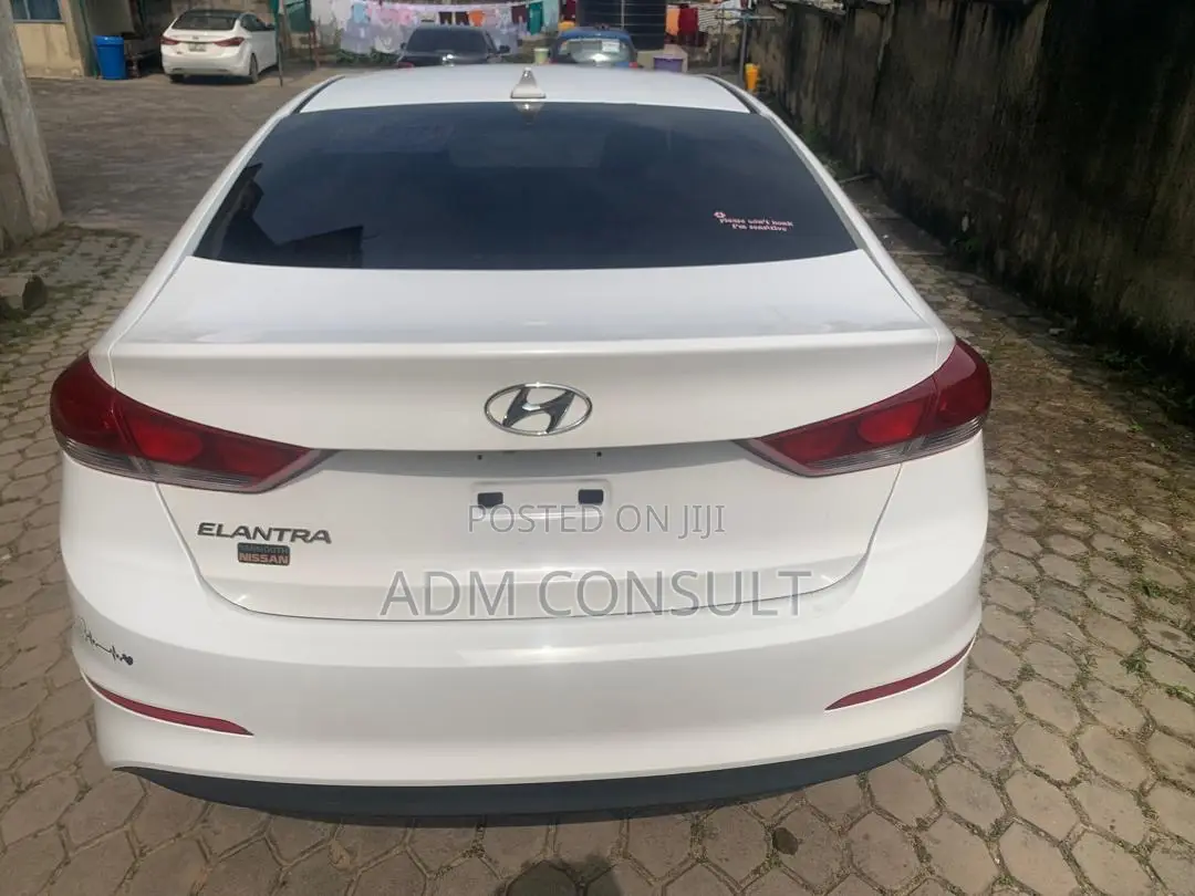 Hyundai Elantra Sport 2018 White