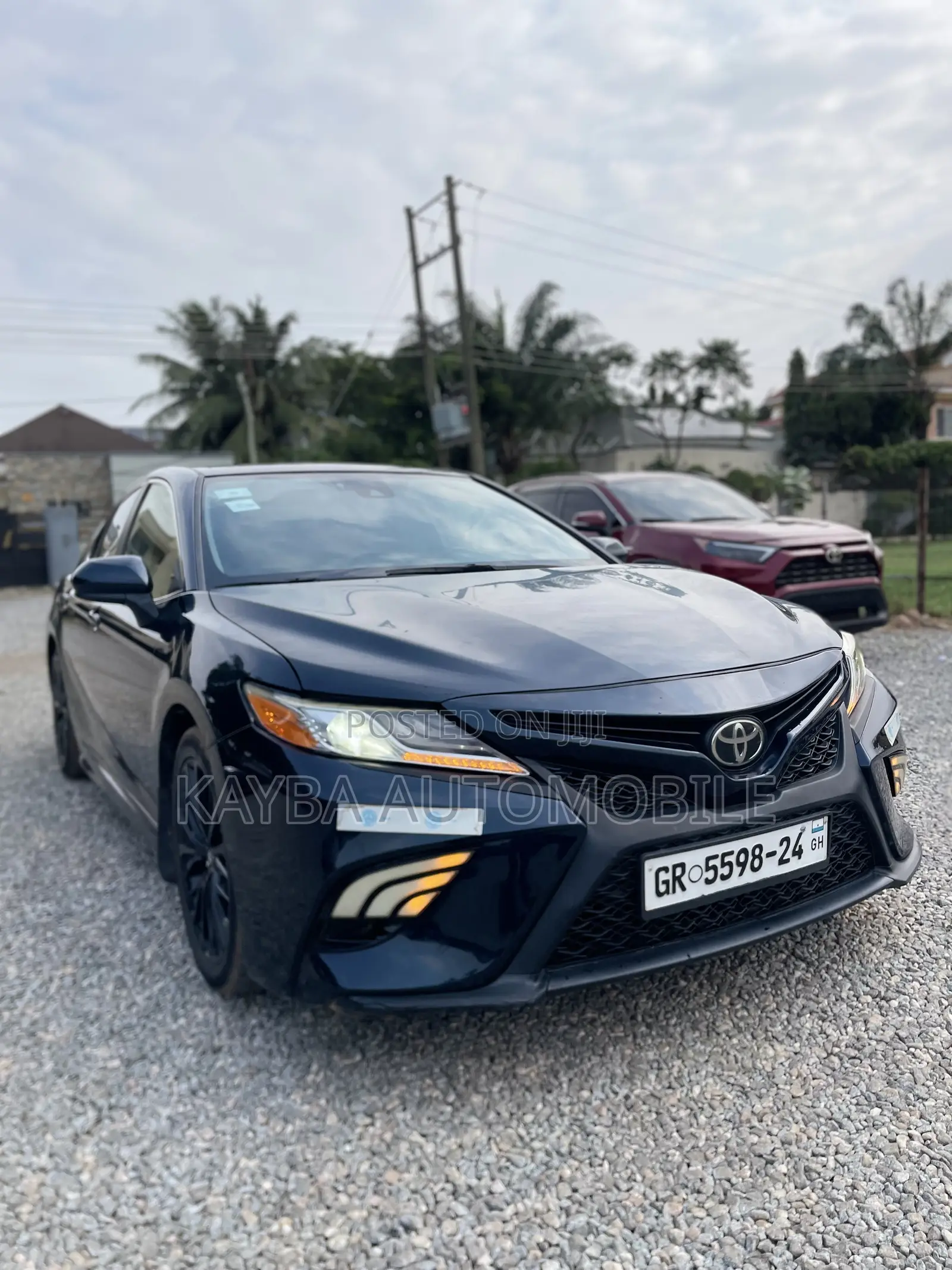 Toyota Camry SE FWD (2.5L 4cyl 8AM) 2018 Blue