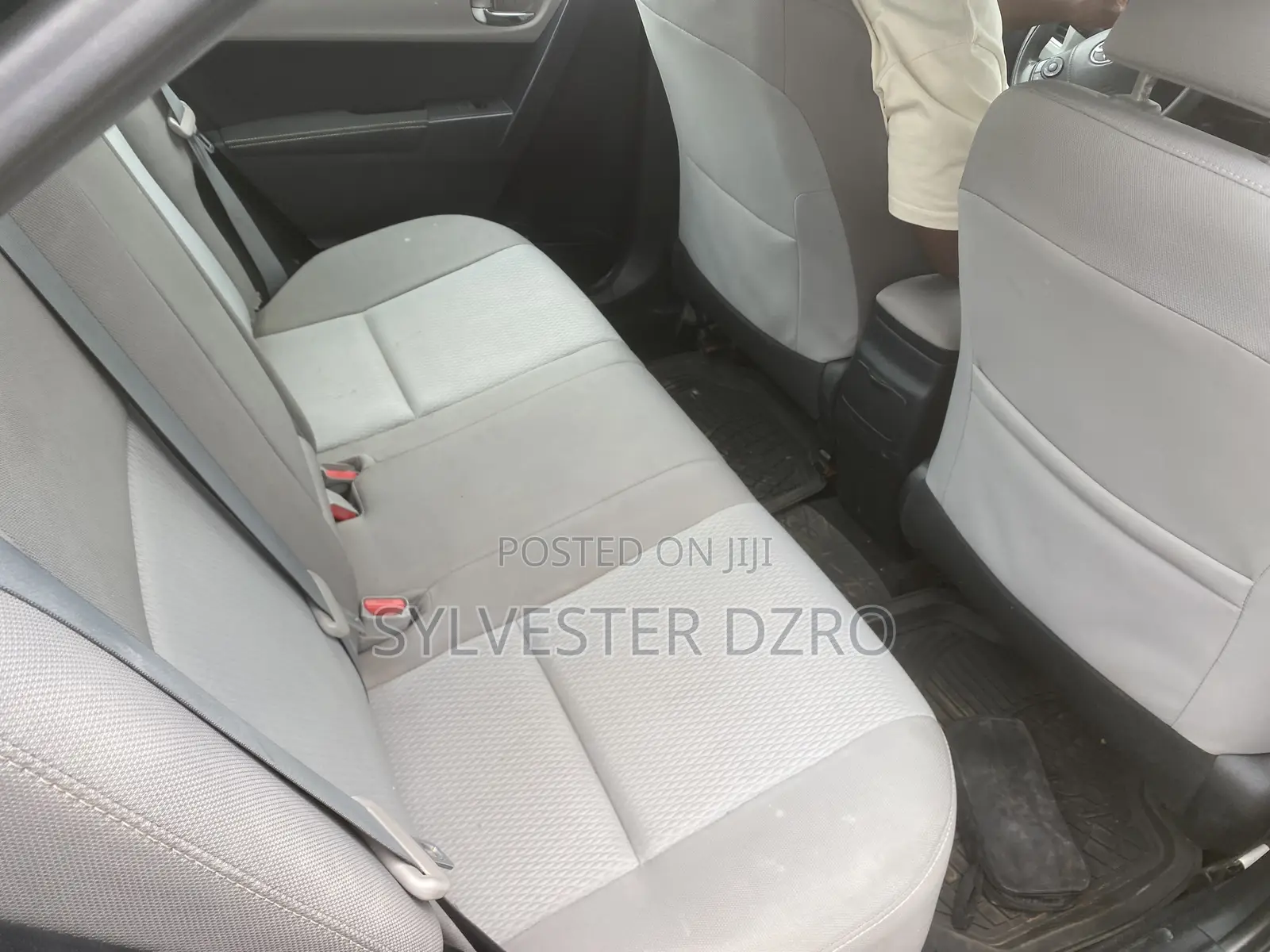 Toyota Corolla 2017 Green