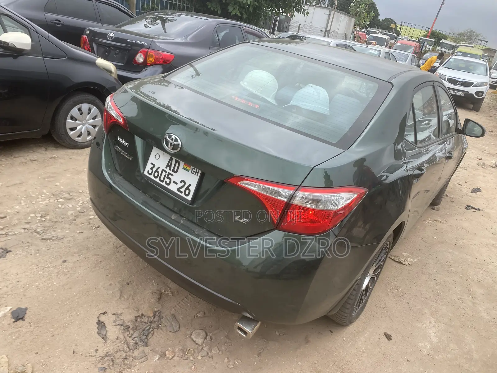 Toyota Corolla 2017 Green