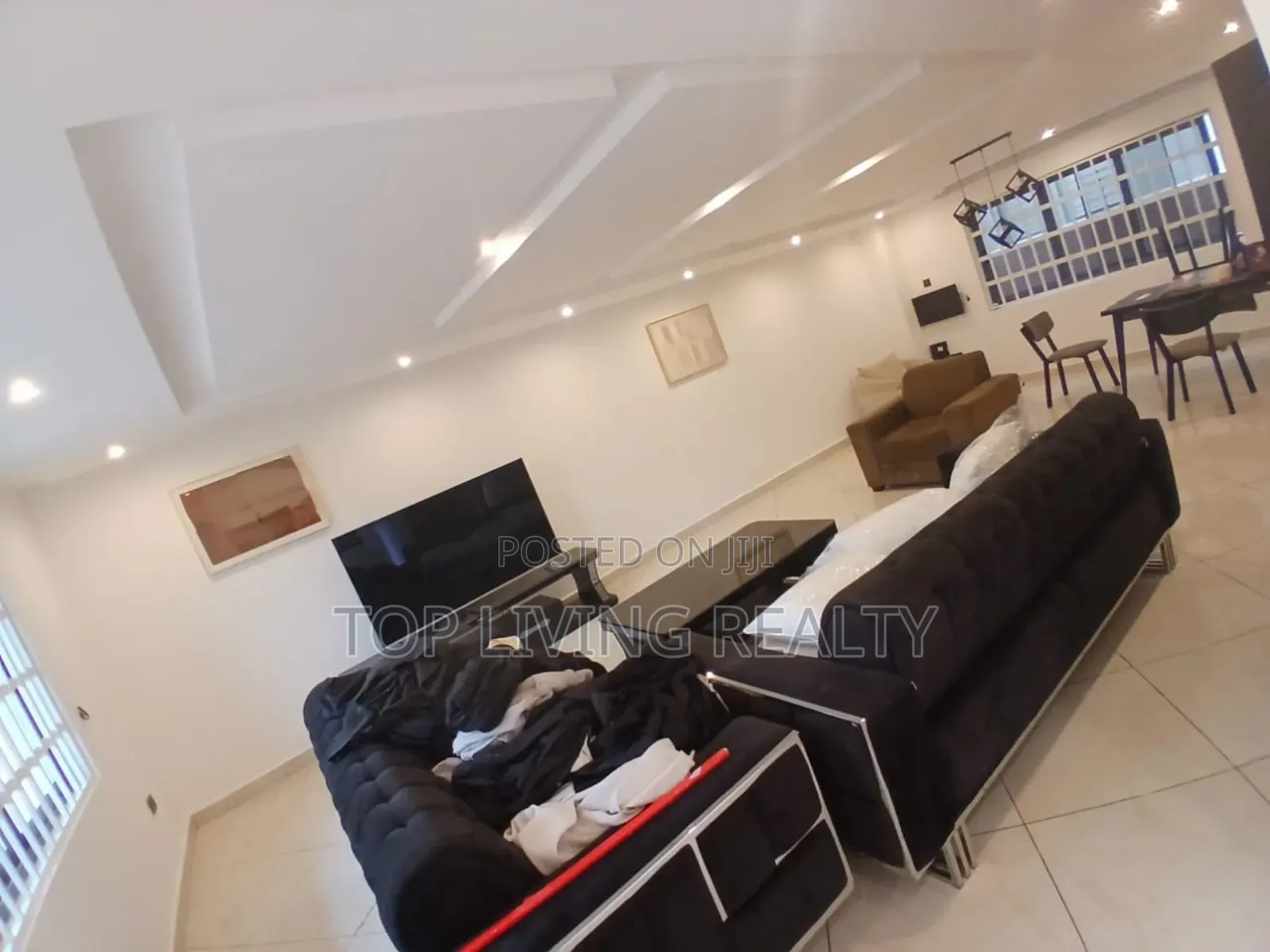 4bdrm Townhouse / Terrace in Legon Hills, Ashaley Botwe for rent