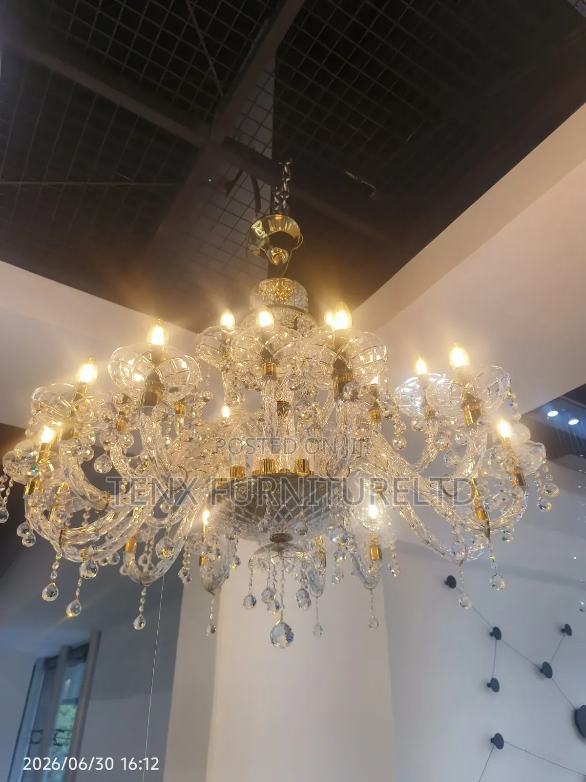 Chandelier LED (Hanging Chrome)