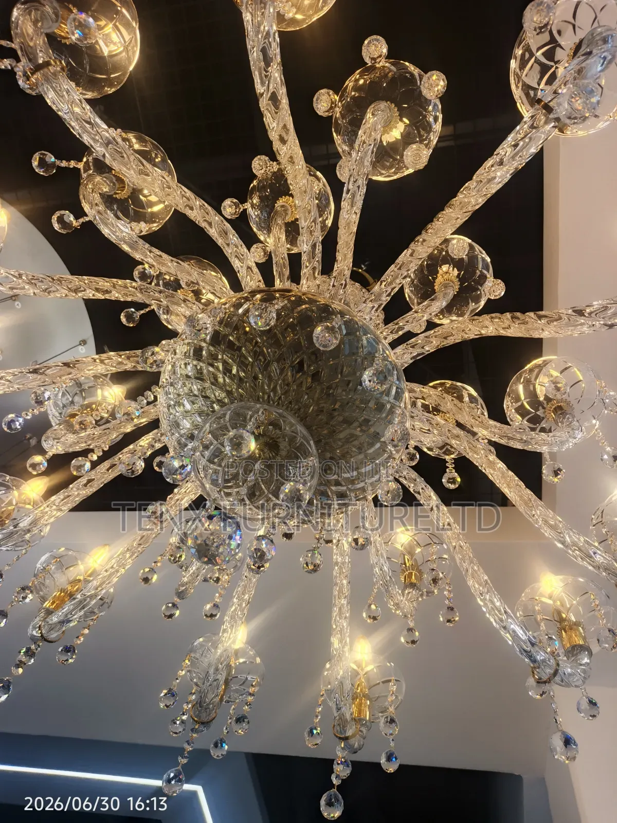 Chandelier LED (Hanging Chrome)