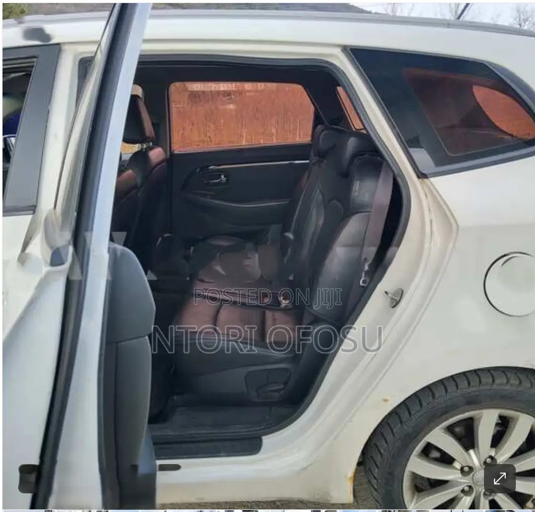 Kia Carens 2014 White