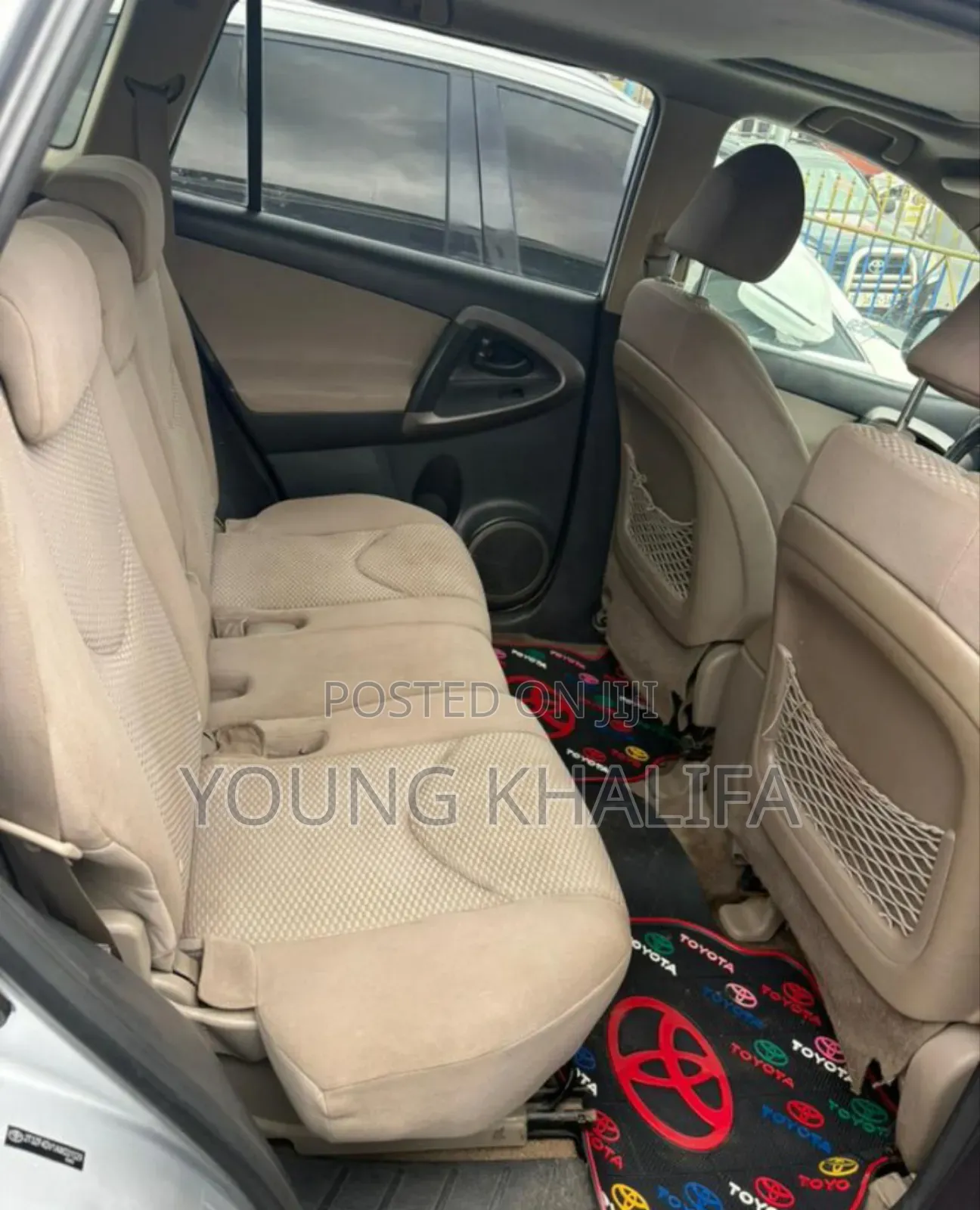 Toyota RAV4 2011 Silver