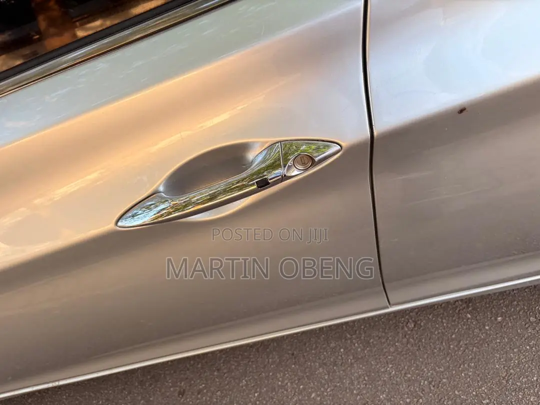 Hyundai Elantra Limited 4dr Sedan (1.8L 4cyl 6A) 2014 Silver