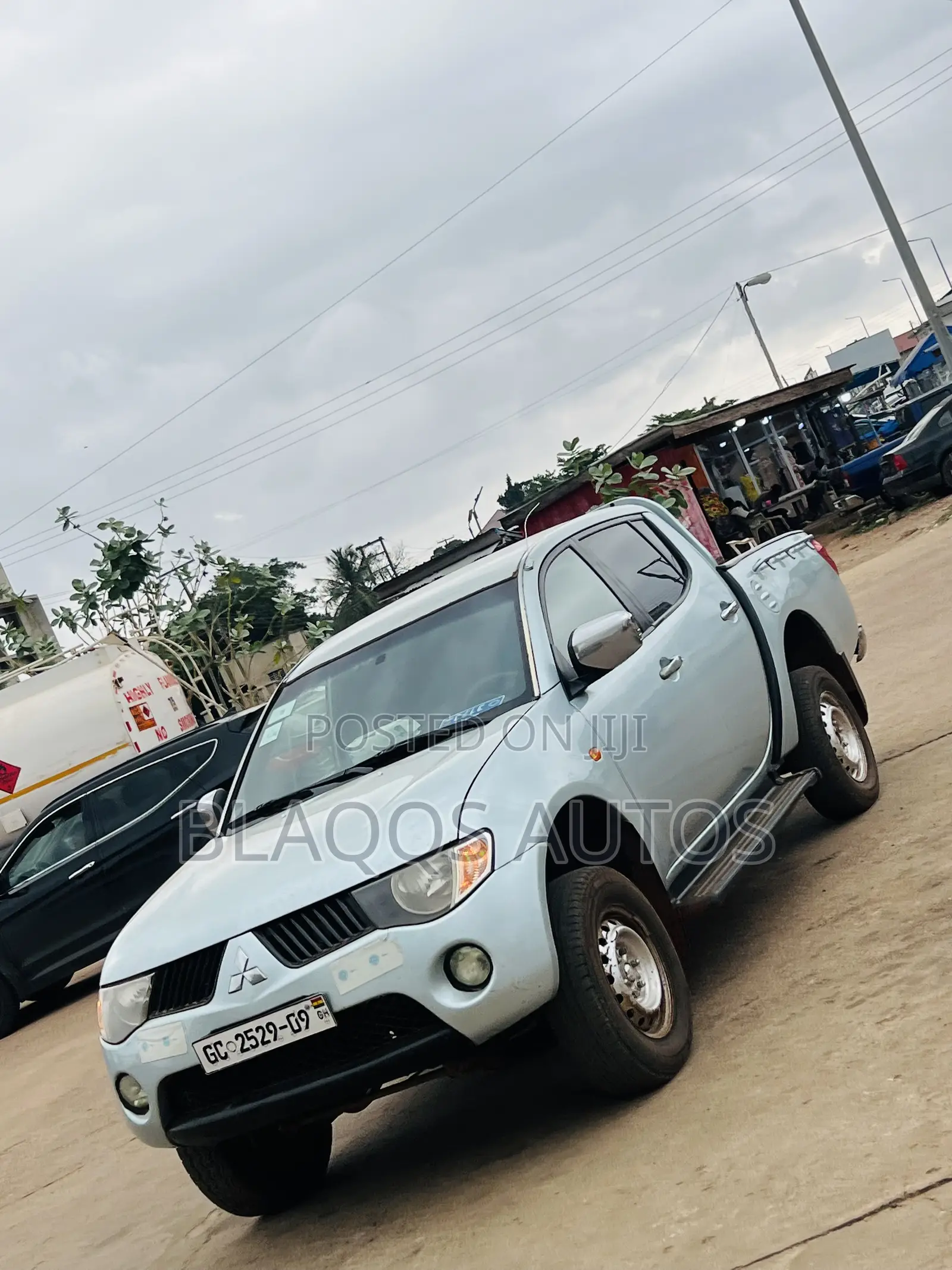 Mitsubishi L200 2009 Gray