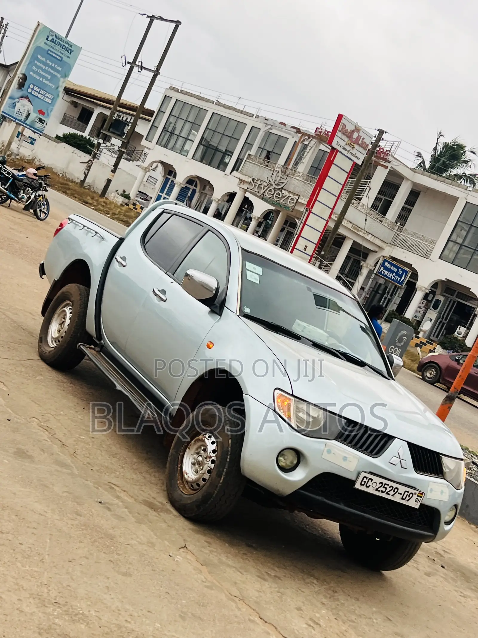 Mitsubishi L200 2009 Gray