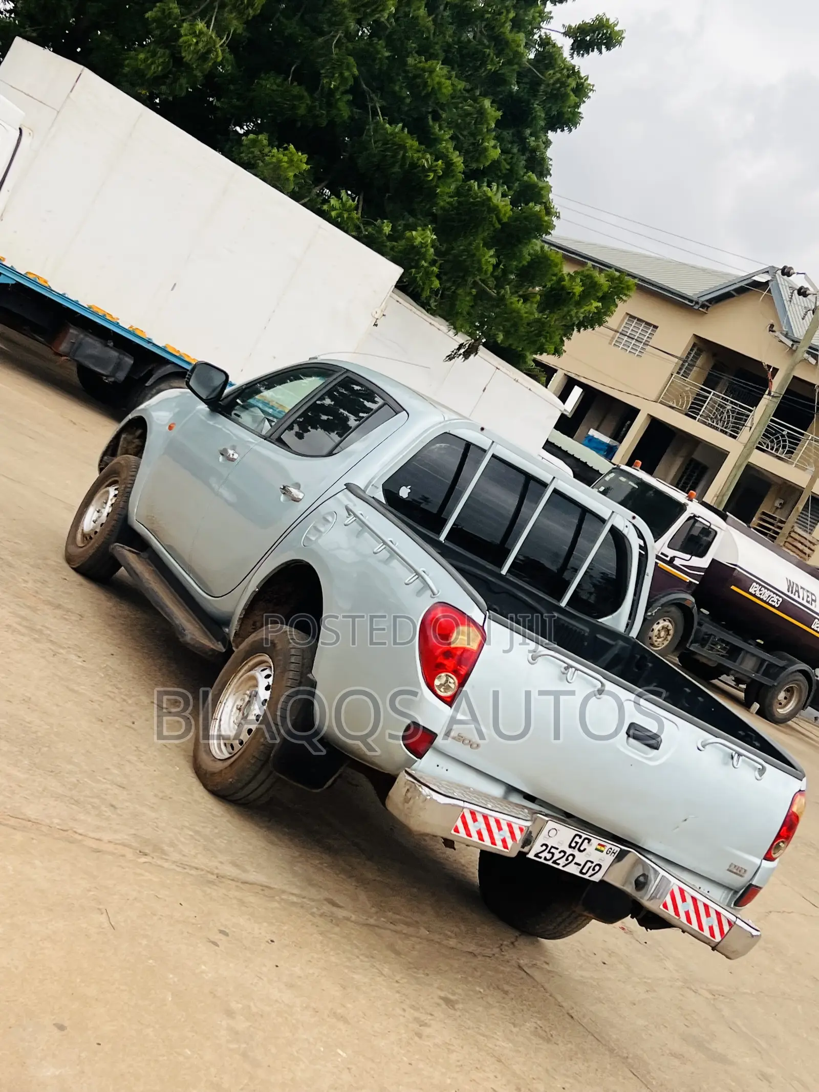 Mitsubishi L200 2009 Gray