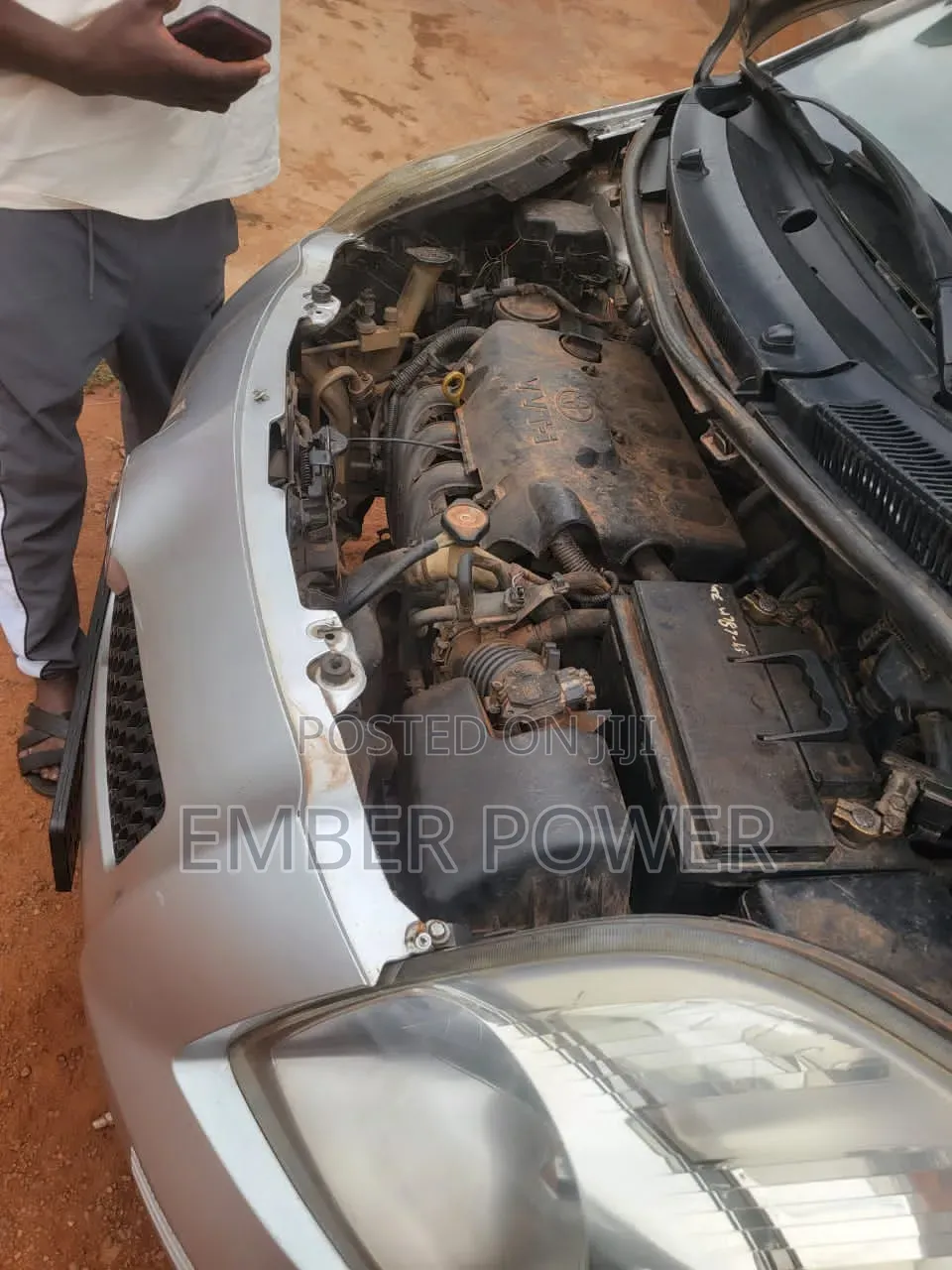 Toyota Vitz 2010 Silver