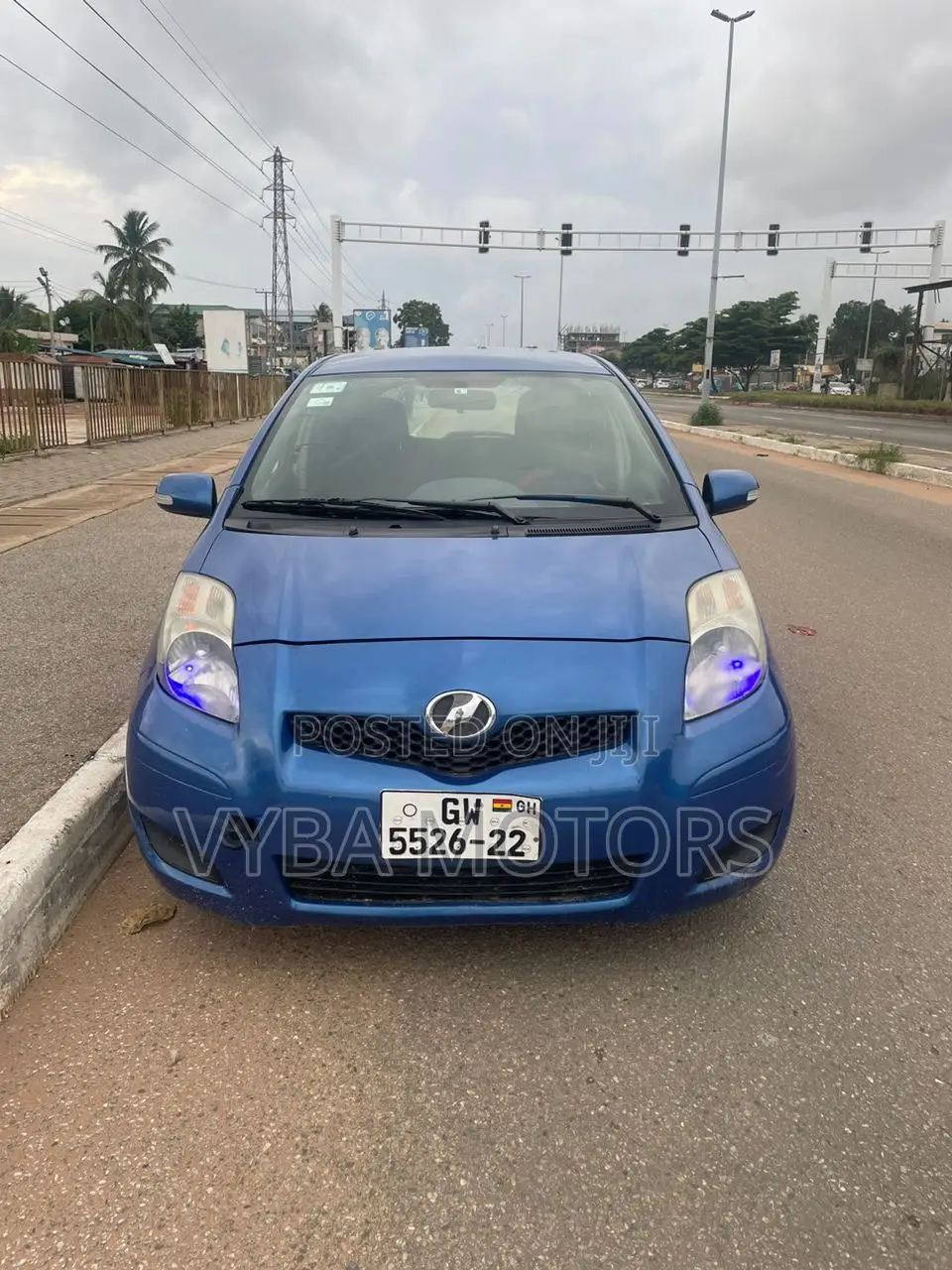 Toyota Vitz 2010 Blue