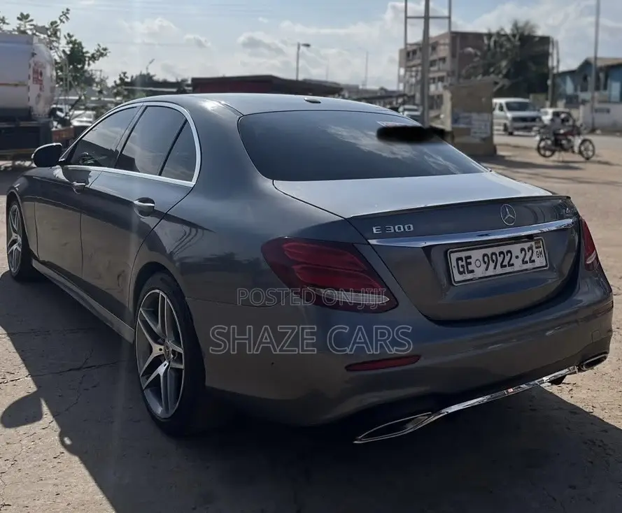 Mercedes-Benz E300 2017 Gray