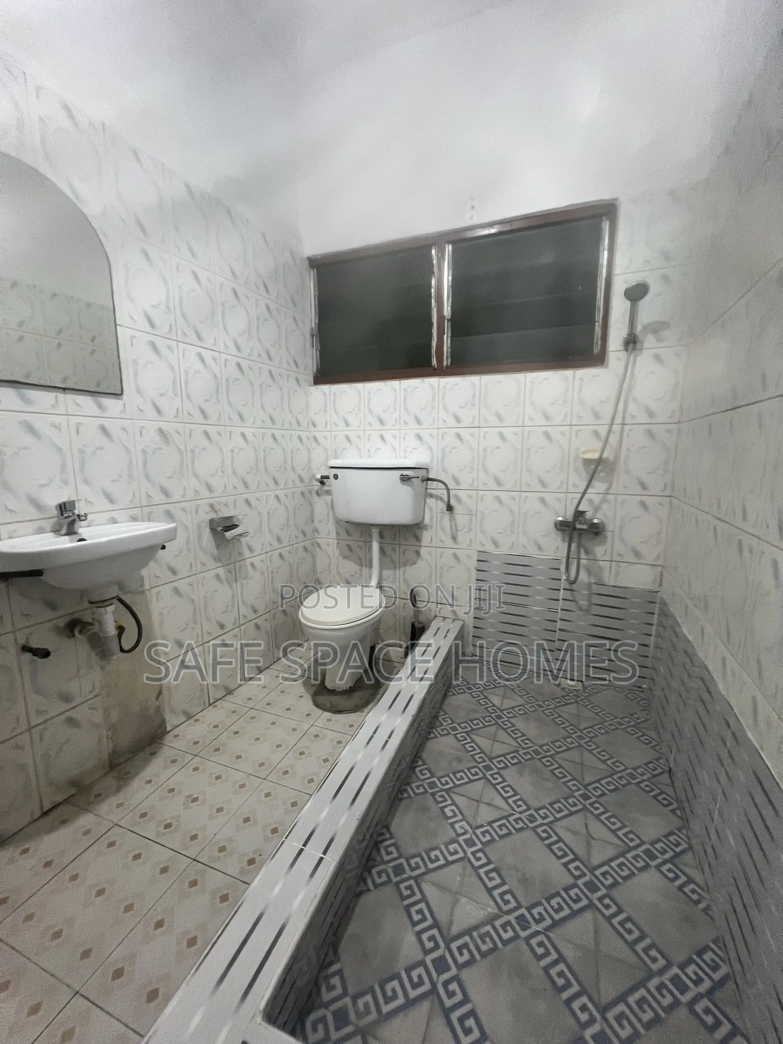 1bdrm Apartment in Burma Camp for rent
