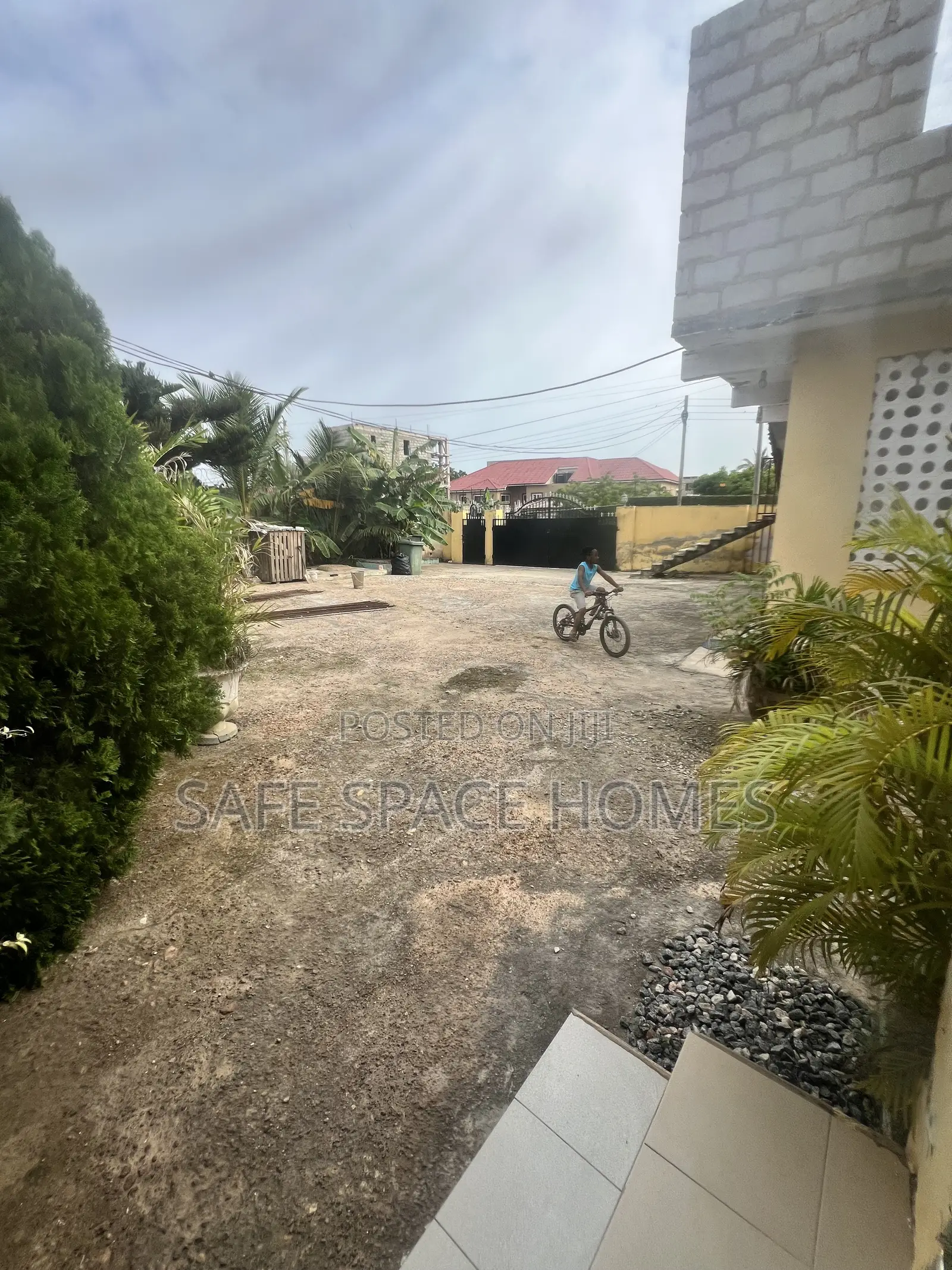 1bdrm Apartment in Burma Camp for rent