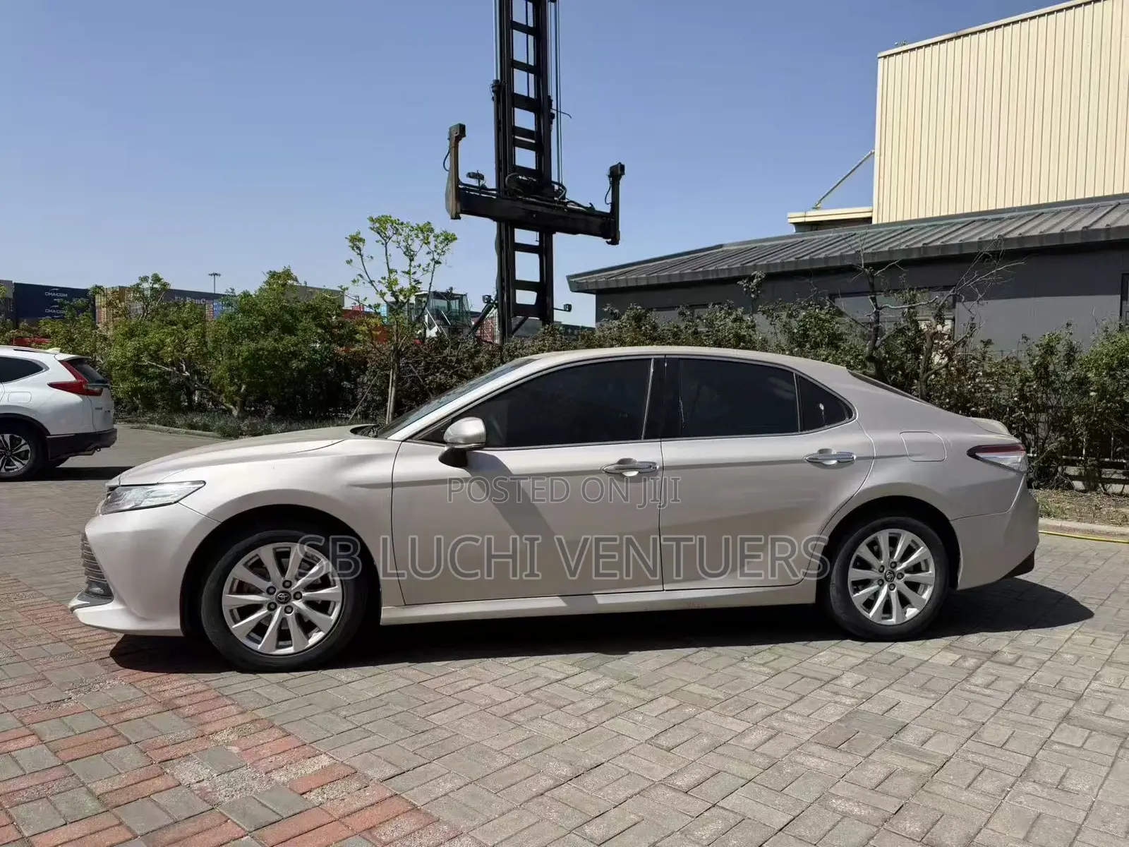 Toyota Camry 2020 Silver