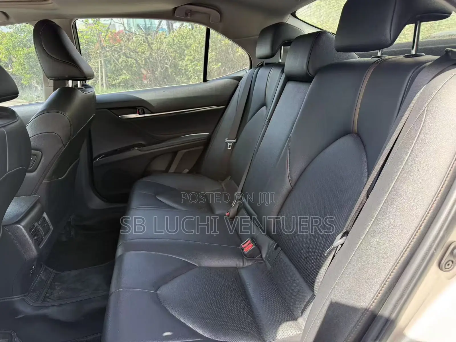 Toyota Camry 2020 Silver