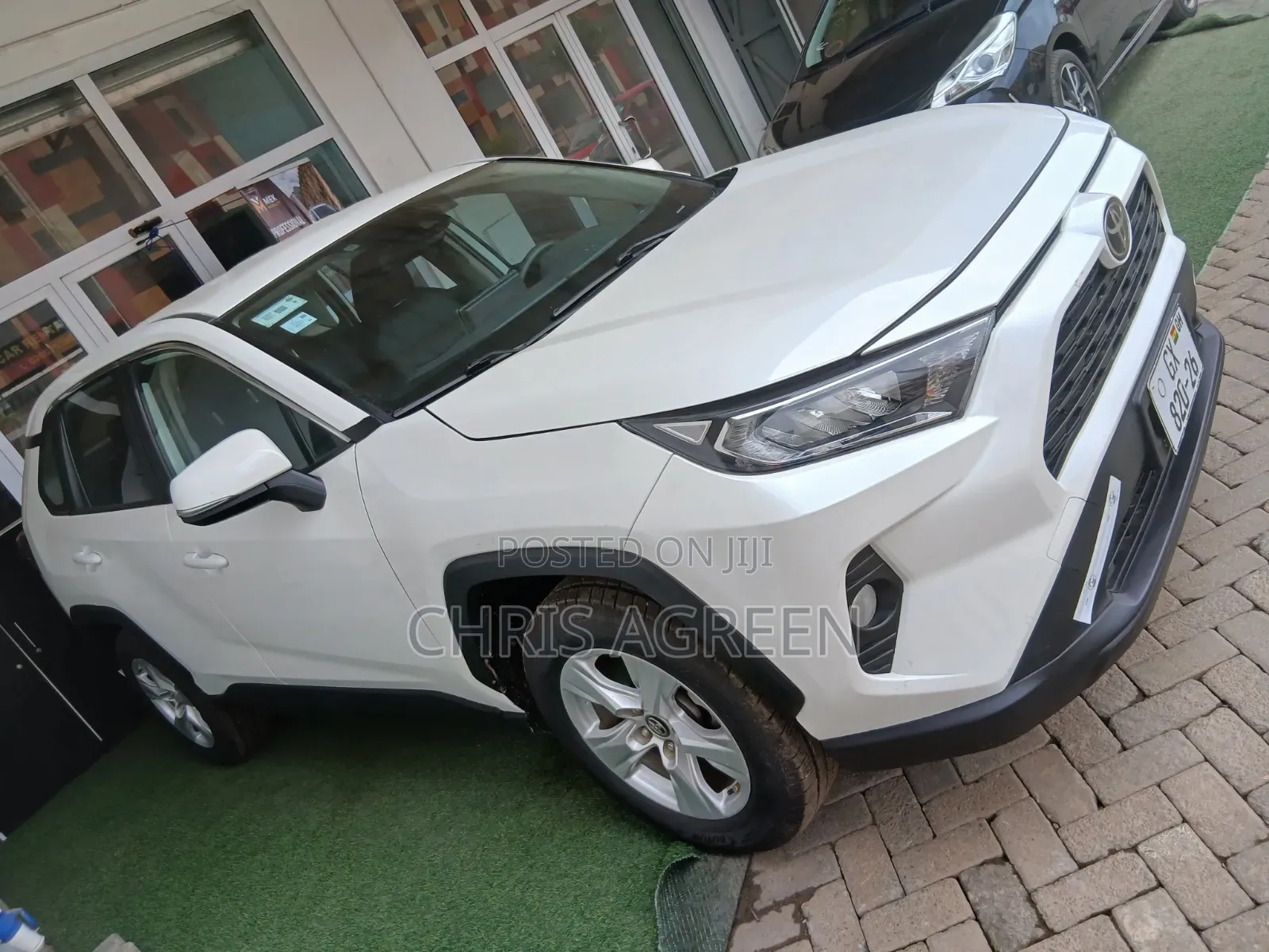 Toyota RAV4 2021 White
