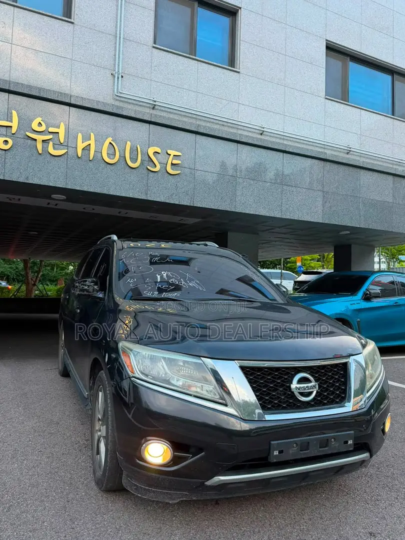 Nissan Pathfinder Platinum 4dr SUV (3.5L 6cyl CVT) 2015 Black