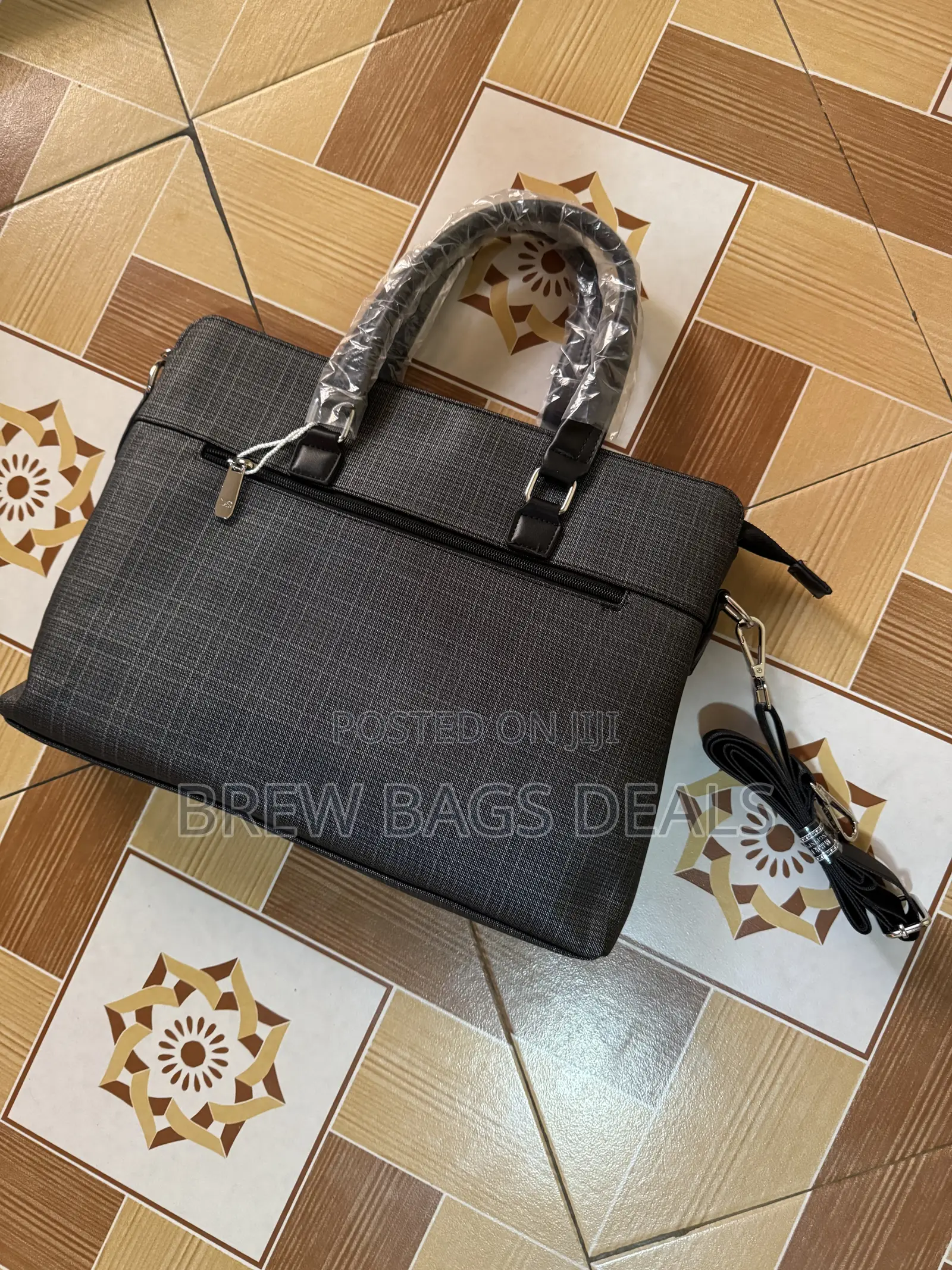 Premium Quality Executive 15.6 Inches Unisex Laptop Bag.