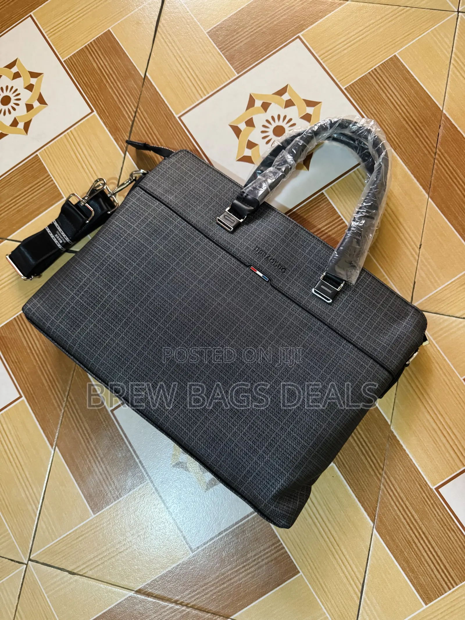 Premium Quality Executive 15.6 Inches Unisex Laptop Bag.