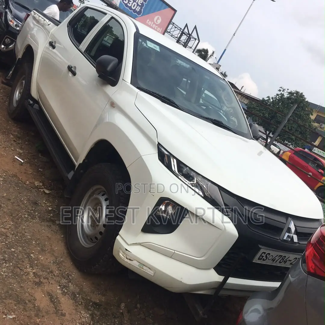 Mitsubishi L200 2023 White