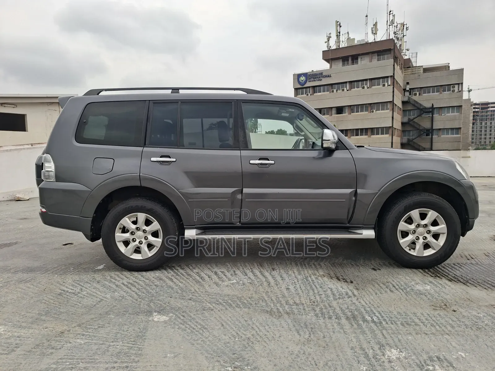 Mitsubishi Pajero 2019 Gray