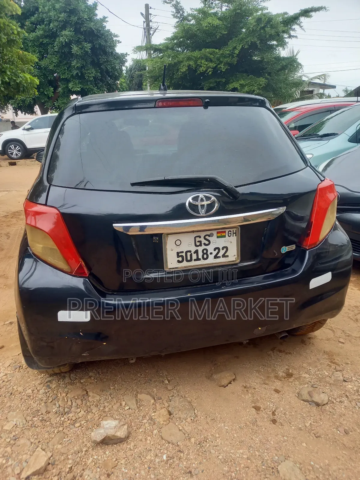 Toyota Vitz 1.3 FWD 5dr 2012 Black