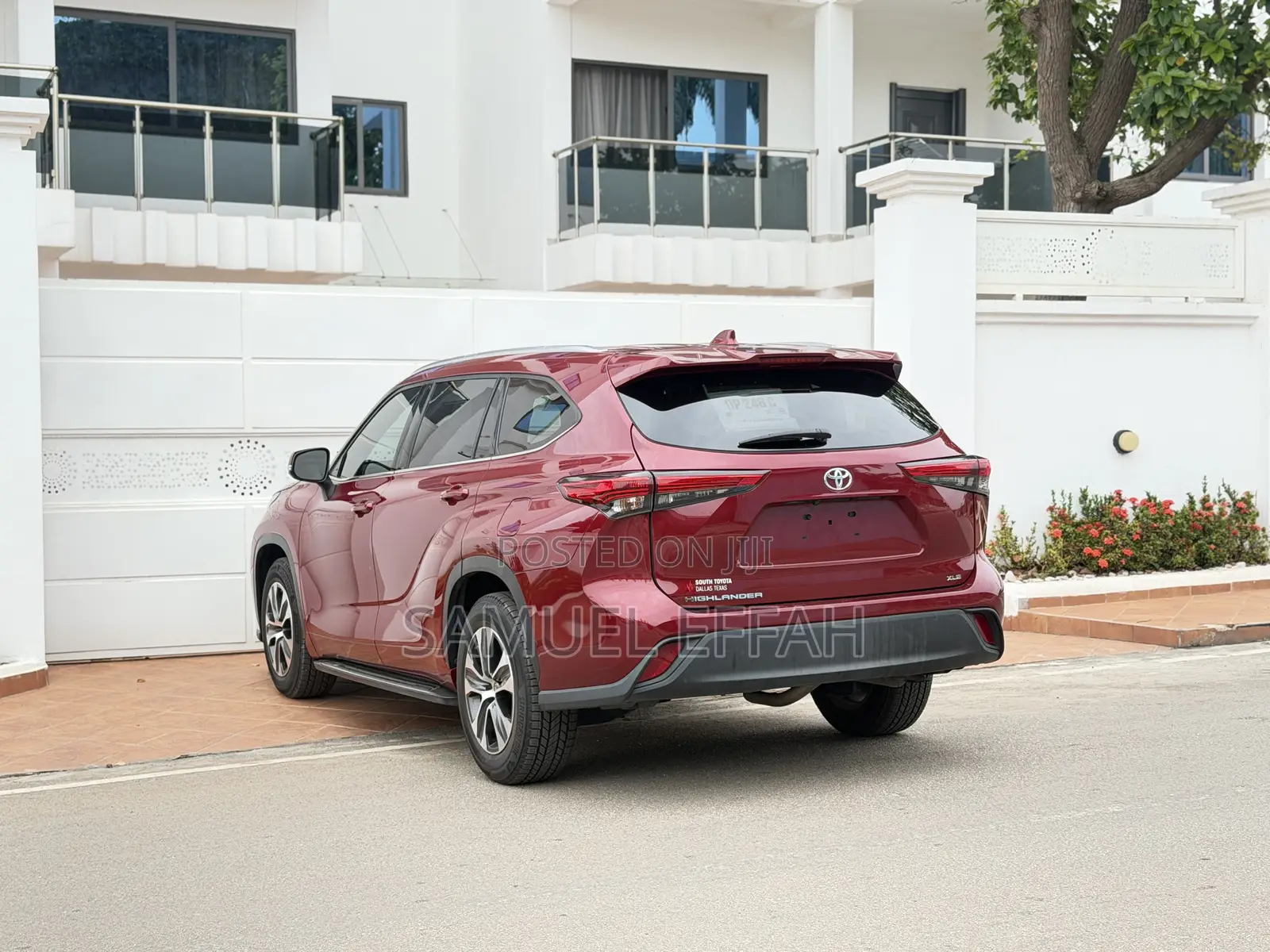 Toyota Highlander XLE 2021