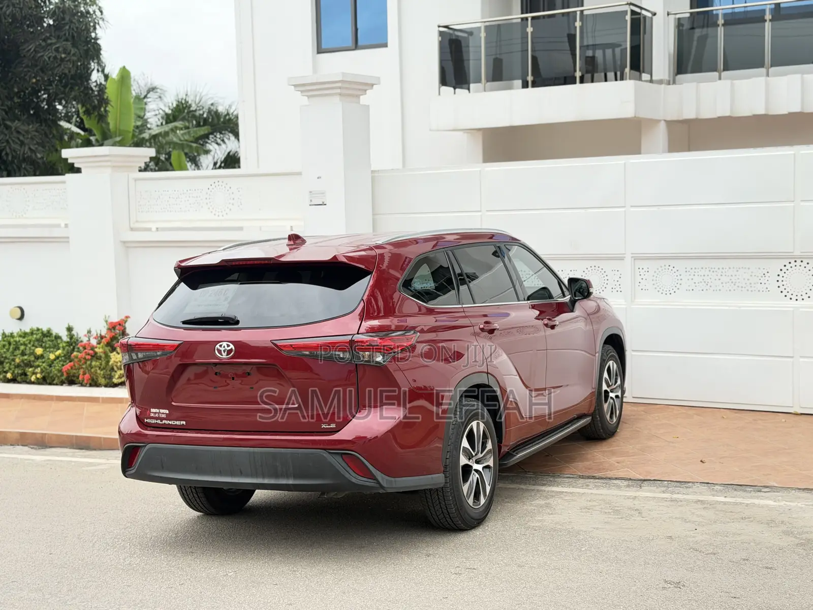 Toyota Highlander XLE 2021