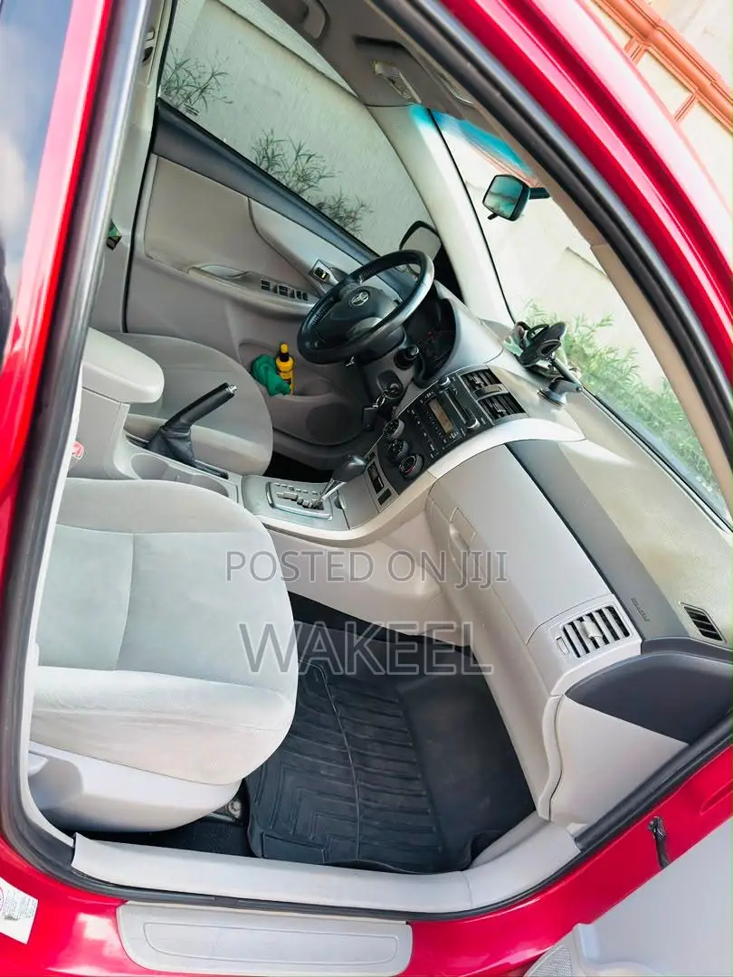 Toyota Corolla LE 4dr Sedan (1.8L 4cyl 4A) 2011 Red