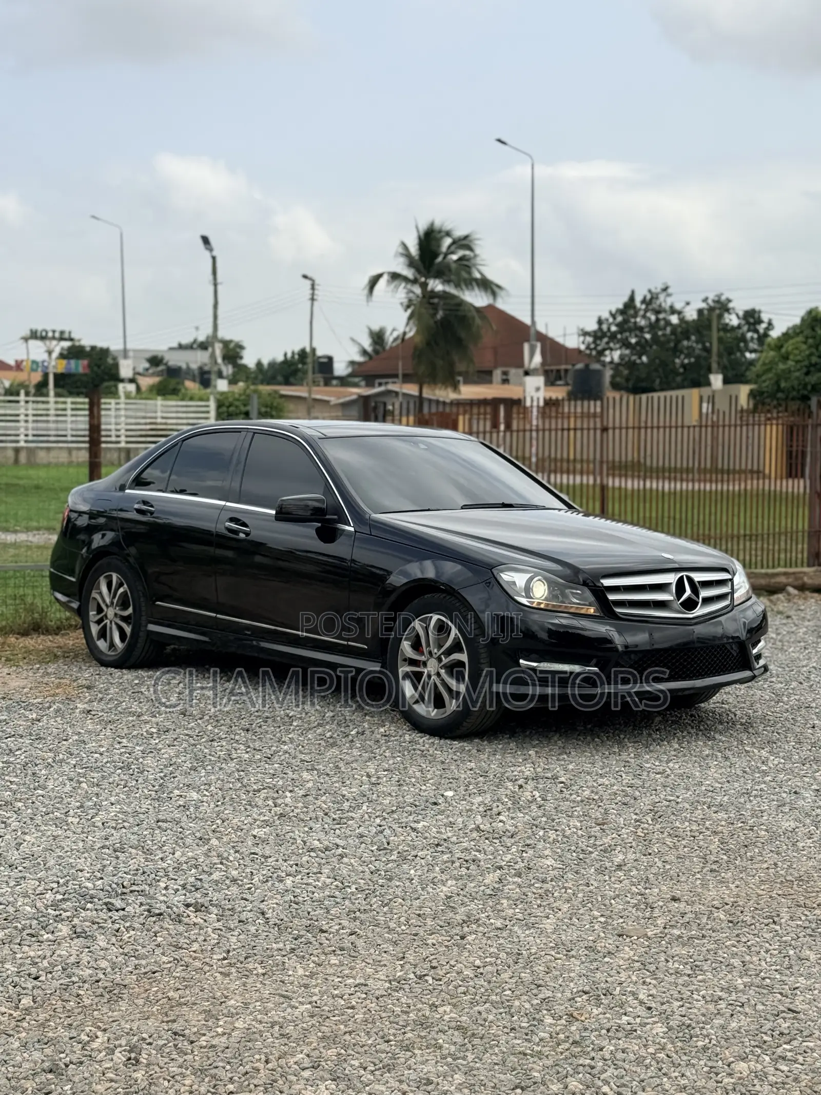 Mercedes-Benz C250 2014 Black