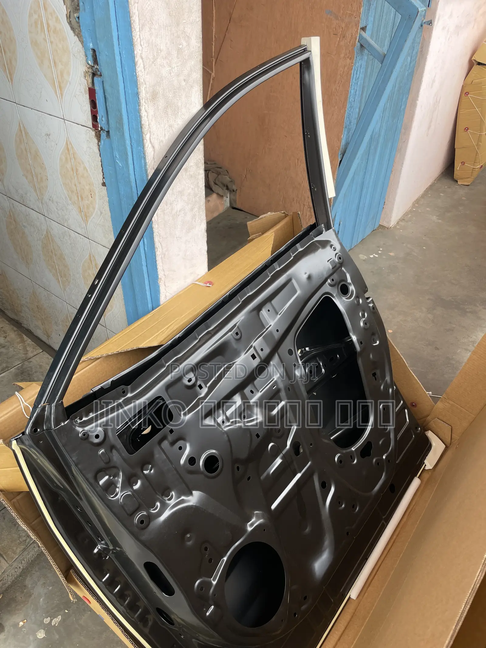Toyota RAV4 2019-2025 Front Door Right